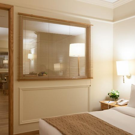 Le Commodore Hotel Beirut Exterior foto
