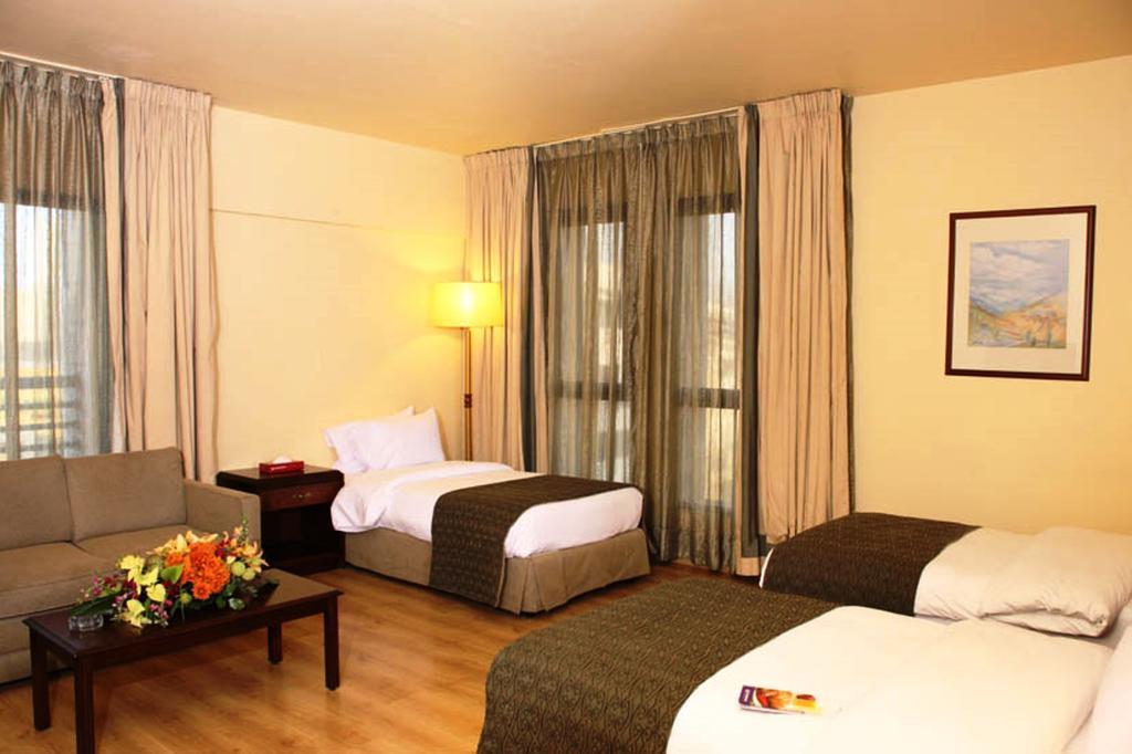 Le Commodore Hotel Beirut Exterior foto
