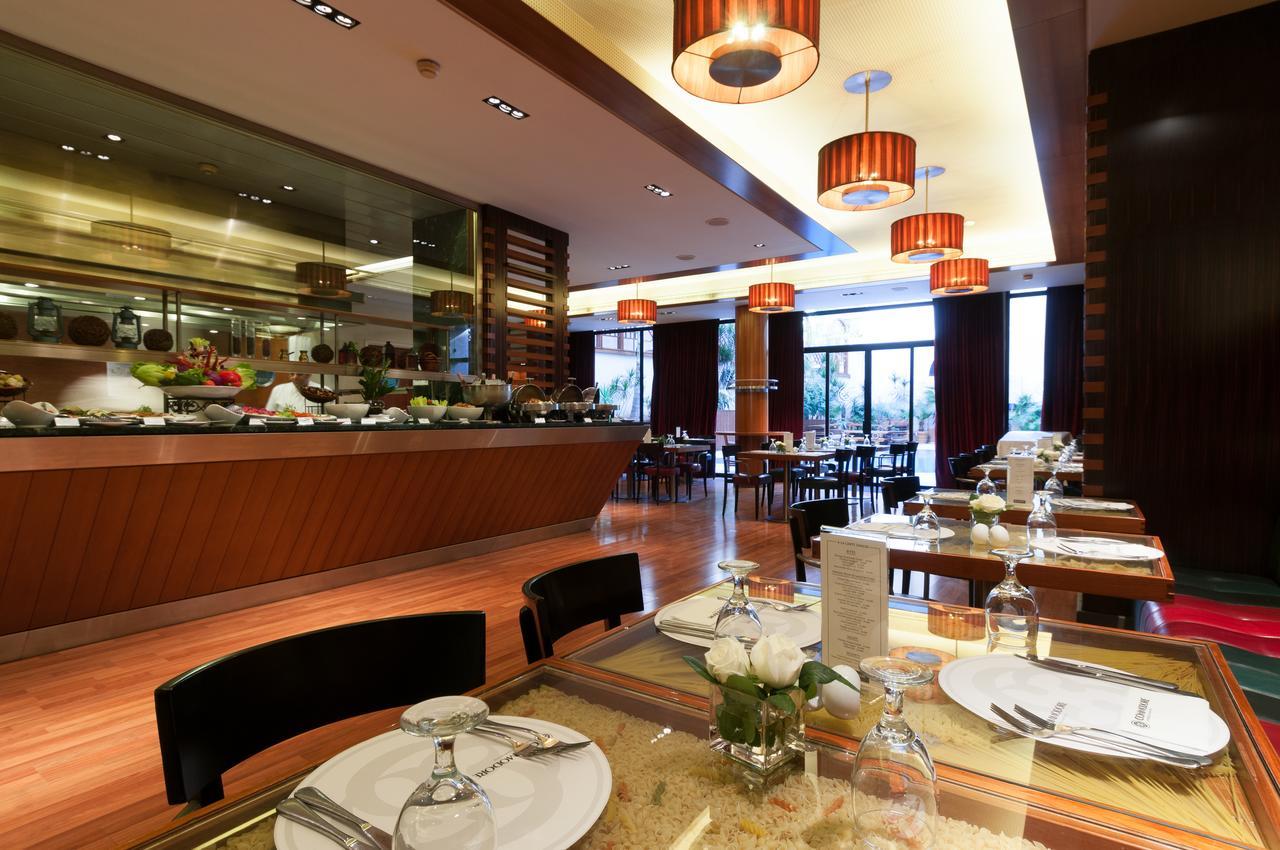 Le Commodore Hotel Beirut Exterior foto